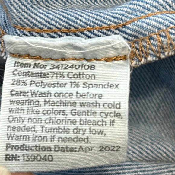 Matilda Jane Keystone tapered pull on jeans. Lightwash, elastic. Size Large. - Picture 7 of 12